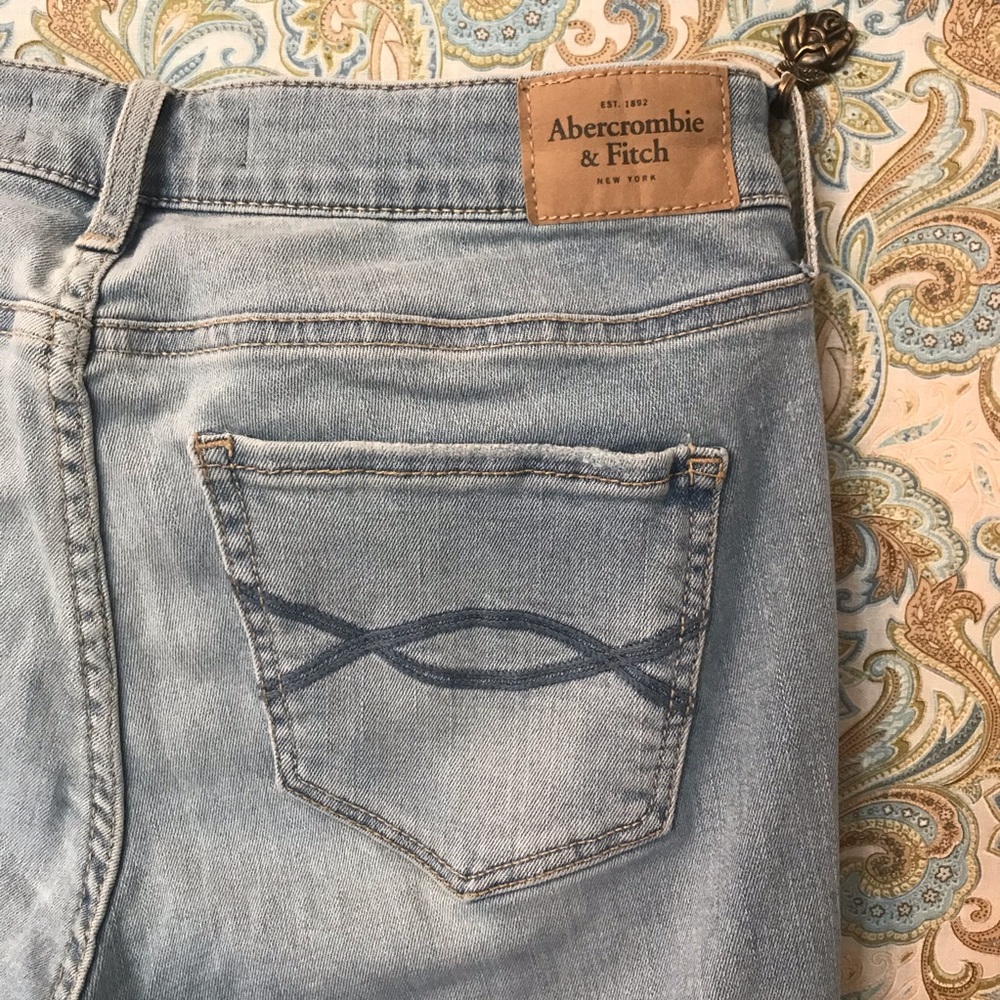 Abercrombie Light Wash Embellished Ripped Jeans - Picture 6 of 6